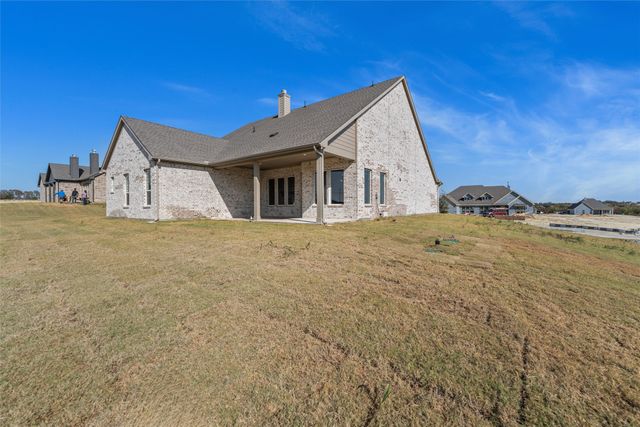 810 Westover Drive, Van Alstyne, TX 75495