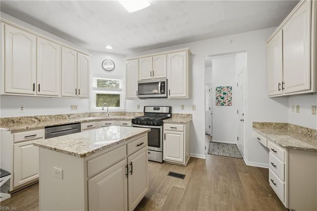 4720 Barn Swallow DR, Chesapeake, VA 23321