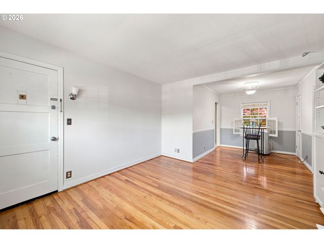 304 E 12TH St D, Vancouver, WA 98660