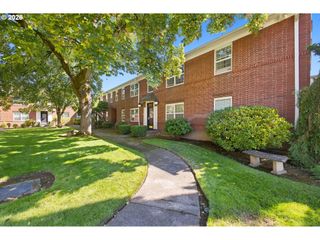 304 E 12TH St D, Vancouver, WA 98660