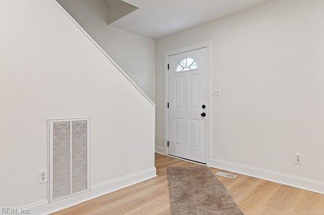 1300 Sunset DR, Norfolk, VA 23503