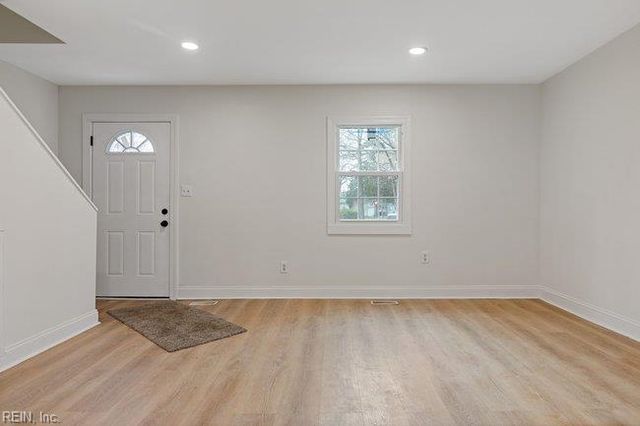 1300 Sunset DR, Norfolk, VA 23503