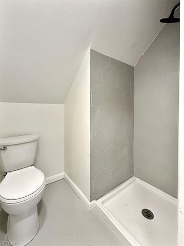 1300 Sunset DR, Norfolk, VA 23503