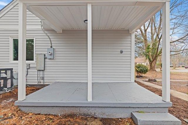 1300 Sunset DR, Norfolk, VA 23503