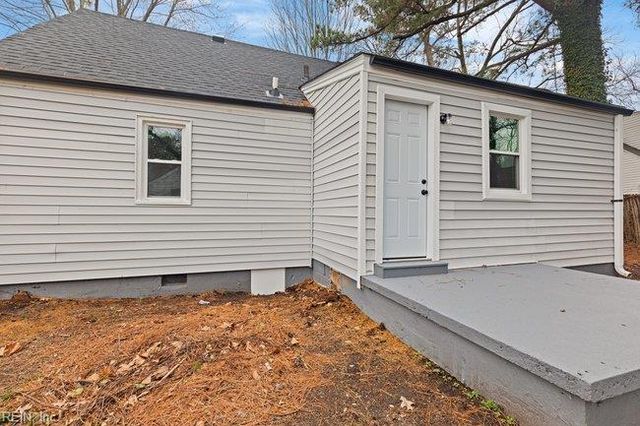 1300 Sunset DR, Norfolk, VA 23503