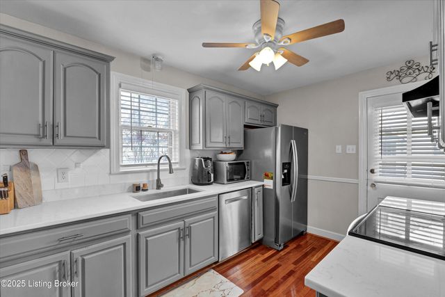 303 N Hubbards Ln, Louisville, KY 40207