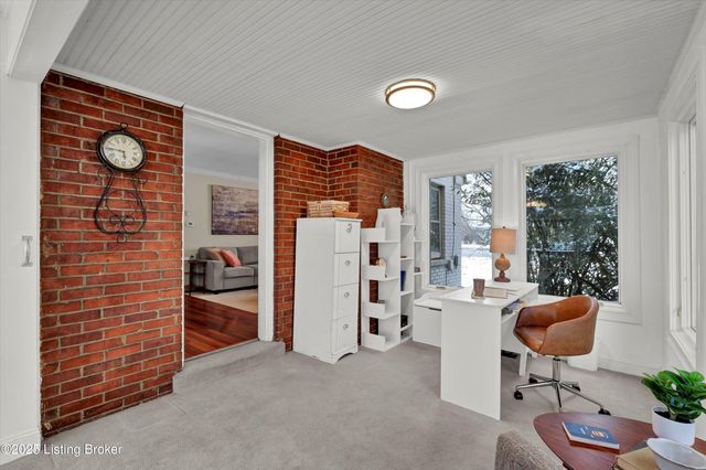 303 N Hubbards Ln, Louisville, KY 40207