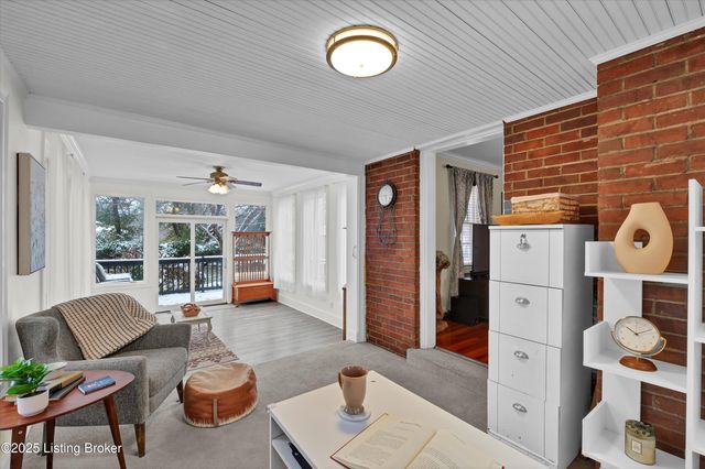 303 N Hubbards Ln, Louisville, KY 40207