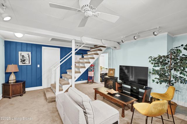 303 N Hubbards Ln, Louisville, KY 40207