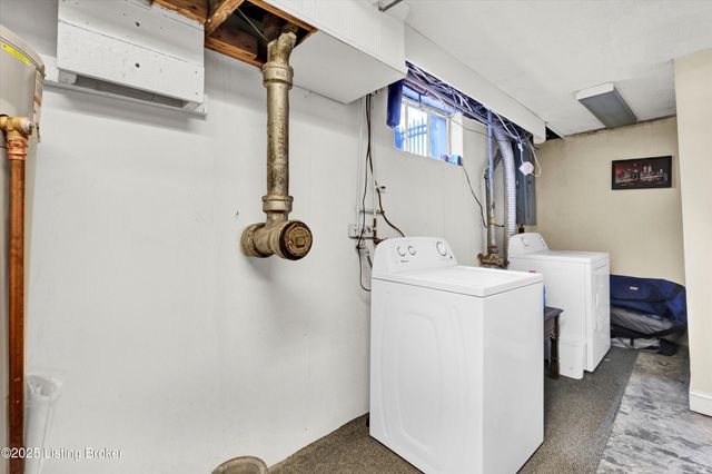 303 N Hubbards Ln, Louisville, KY 40207