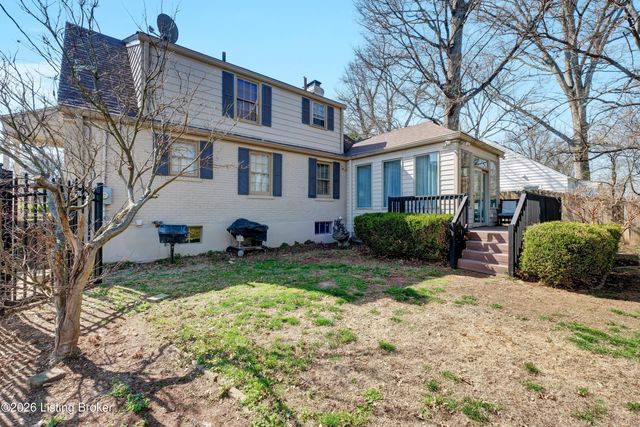 303 N Hubbards Ln, Louisville, KY 40207