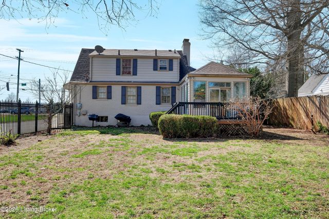 303 N Hubbards Ln, Louisville, KY 40207