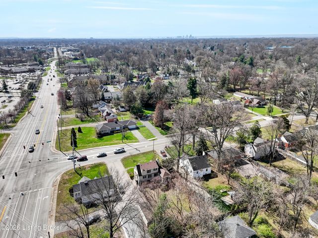 303 N Hubbards Ln, Louisville, KY 40207