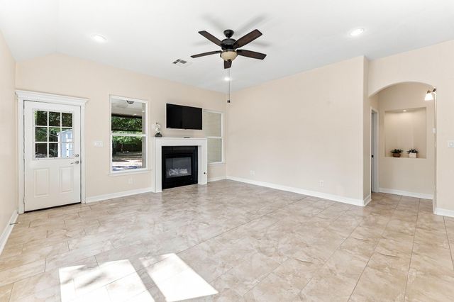 3676 Pin Oak Drive, Conroe, TX 77301