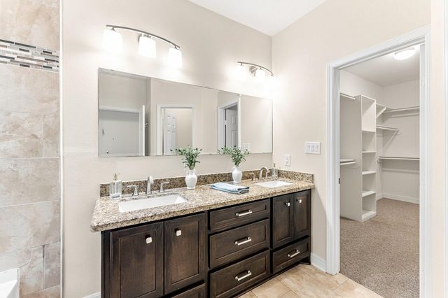 3676 Pin Oak Drive, Conroe, TX 77301