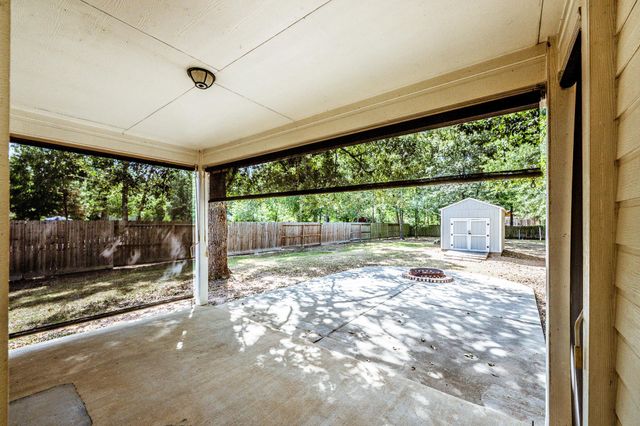 3676 Pin Oak Drive, Conroe, TX 77301