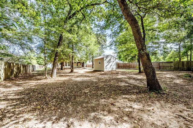 3676 Pin Oak Drive, Conroe, TX 77301