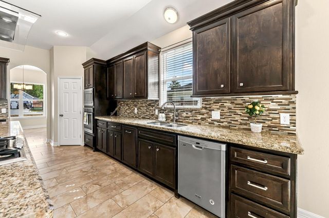 3676 Pin Oak Drive, Conroe, TX 77301