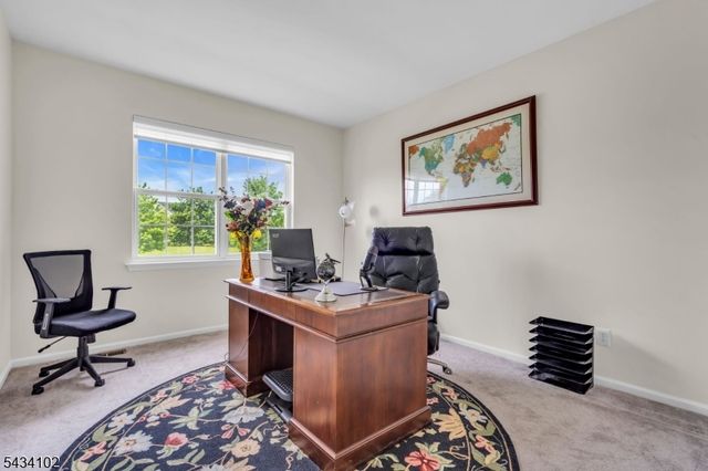 27 Music Mountain Blvd, West Amwell Twp., NJ 08530