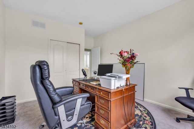 27 Music Mountain Blvd, West Amwell Twp., NJ 08530
