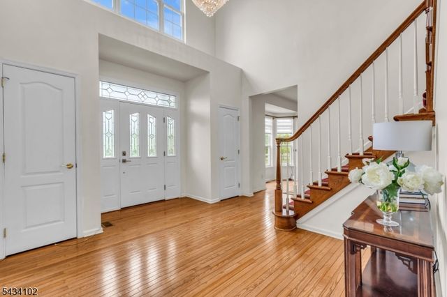 27 Music Mountain Blvd, West Amwell Twp., NJ 08530