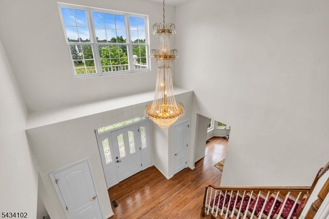 27 Music Mountain Blvd, West Amwell Twp., NJ 08530