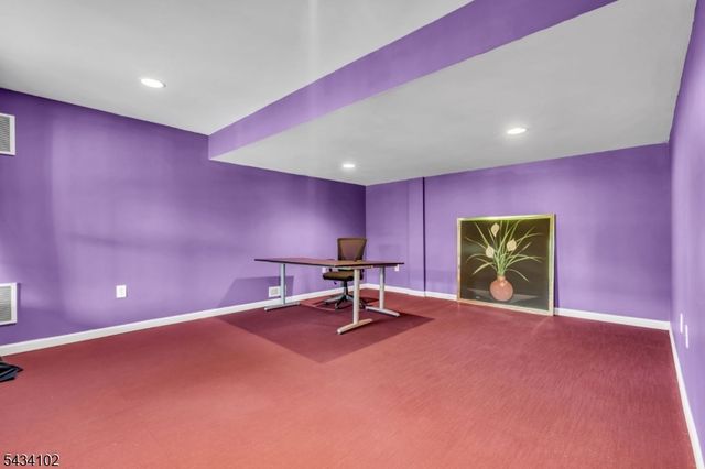 27 Music Mountain Blvd, West Amwell Twp., NJ 08530