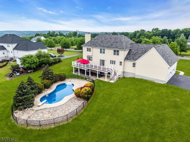 27 Music Mountain Blvd, West Amwell Twp., NJ 08530