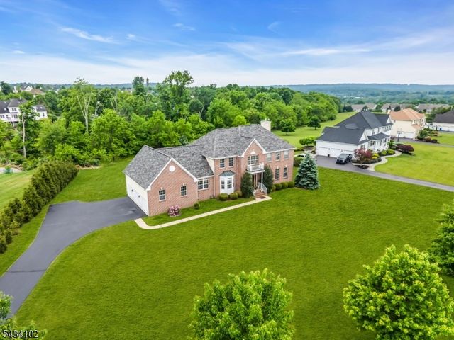 27 Music Mountain Blvd, West Amwell Twp., NJ 08530