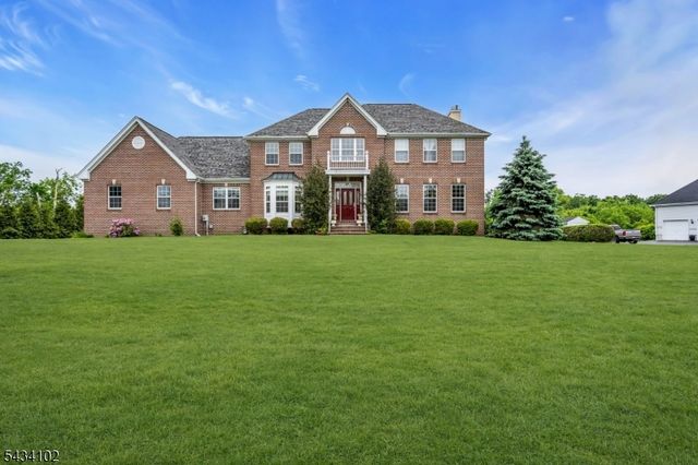 27 Music Mountain Blvd, West Amwell Twp., NJ 08530