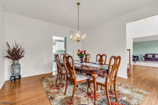 27 Music Mountain Blvd, West Amwell Twp., NJ 08530