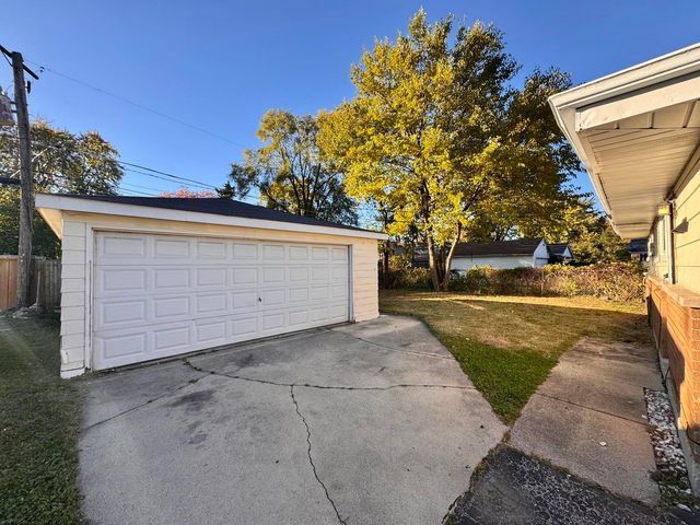 15326 Dorchester Avenue, Dolton, IL 60419