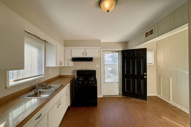 15326 Dorchester Avenue, Dolton, IL 60419