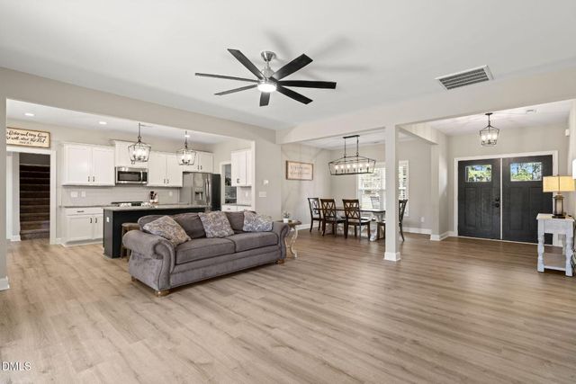 8701 Nc Highway 210, Four Oaks, NC 27524