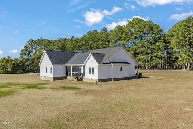 8701 Nc Highway 210, Four Oaks, NC 27524