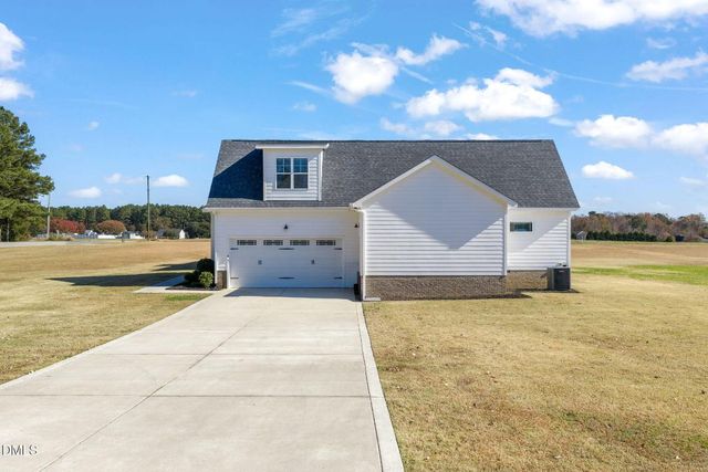 8701 Nc Highway 210, Four Oaks, NC 27524