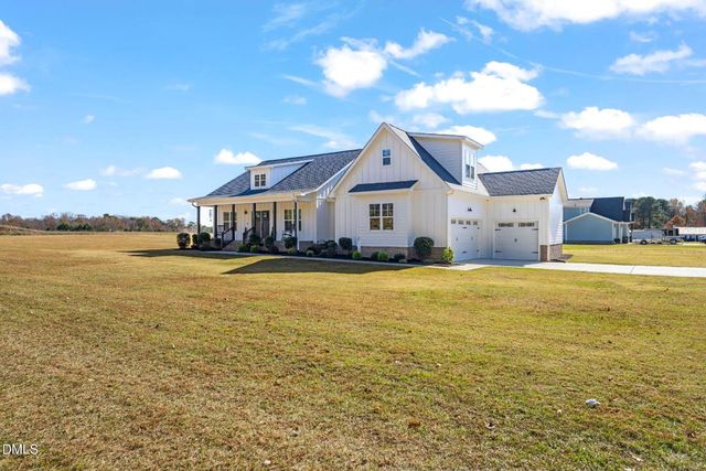 8701 Nc Highway 210, Four Oaks, NC 27524