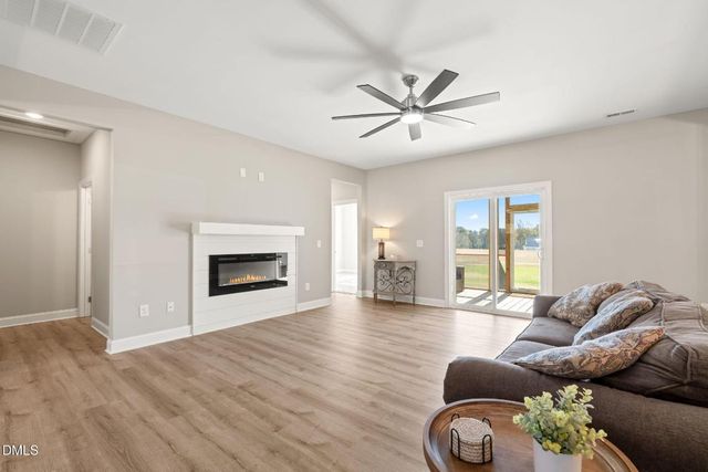 8701 Nc Highway 210, Four Oaks, NC 27524