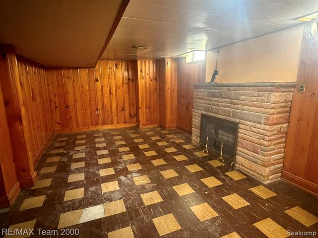 9023 Evergreen Avenue, Detroit, MI 48228