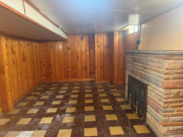 9023 Evergreen Avenue, Detroit, MI 48228