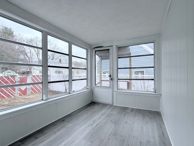 40 Beach St, Woburn, MA 01801