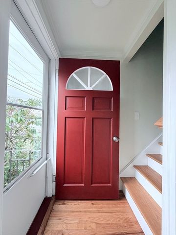 40 Beach St, Woburn, MA 01801