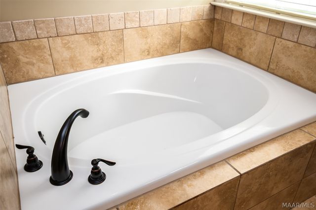 3712 WESTON Place, Montgomery, AL 36116