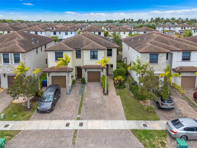 25034 SW 107th Ct, Homestead, FL 33032