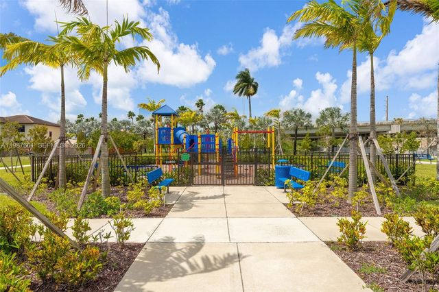 25034 SW 107th Ct, Homestead, FL 33032