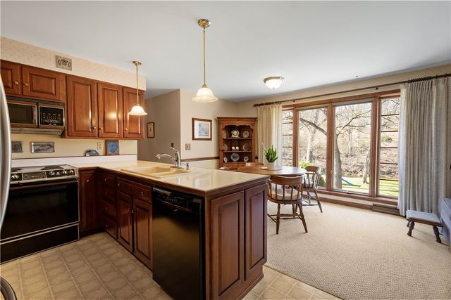 2611 Autumnwood Drive, Shaler, PA 15116