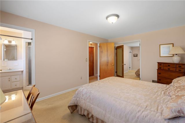 2611 Autumnwood Drive, Shaler, PA 15116