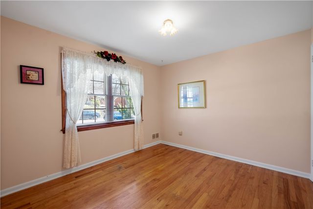 2611 Autumnwood Drive, Shaler, PA 15116