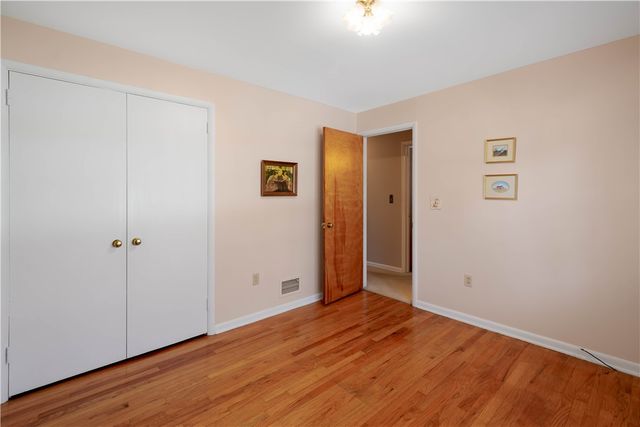 2611 Autumnwood Drive, Shaler, PA 15116