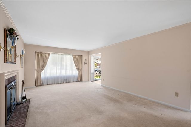 2611 Autumnwood Drive, Shaler, PA 15116